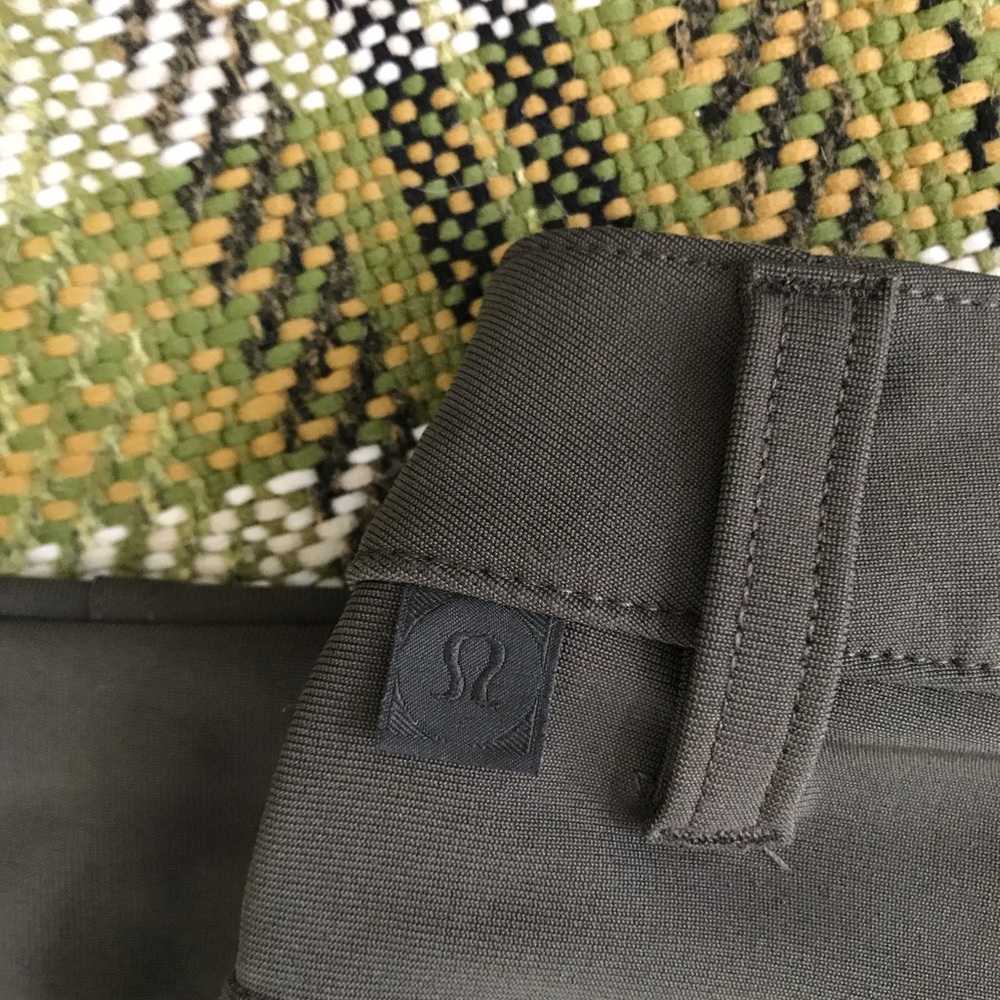 Lululemon ABC Men’s pant Sz.34 Olive